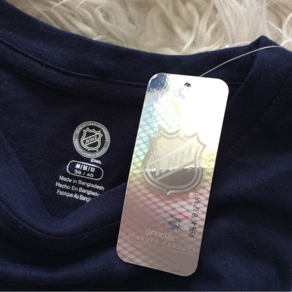 NWT NHL Columbus Blue Jackets Men’s Tee - Picture 4 of 4